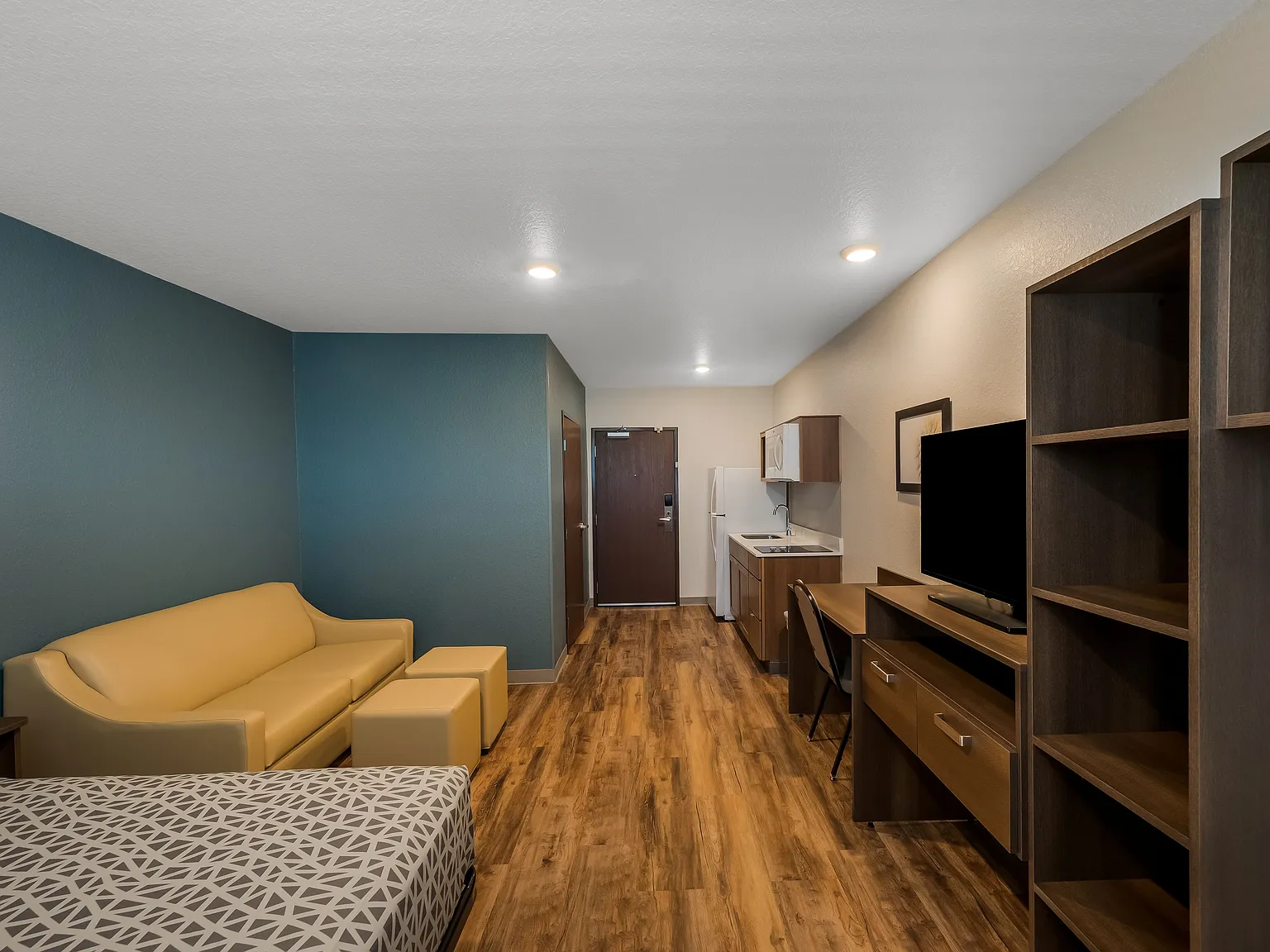 Studio, 300 sqft, $1,100 — Photo 3