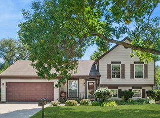 1987 Lawson Blvd, Gurnee, IL 60031
