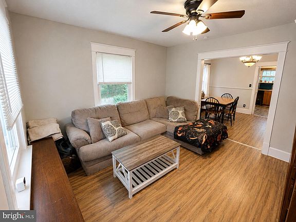 4th image of 123 Fruitville Pike
