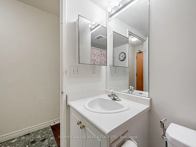 43 Eglinton Ave E #1101 — Photo 9