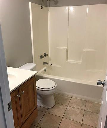 2nd image of 804 Athenia Pl