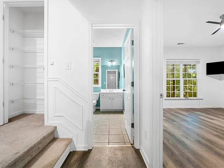 2844 Loftview Sq — Photo 35