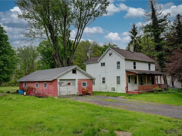16 Welch Ave, Holley, NY 14470