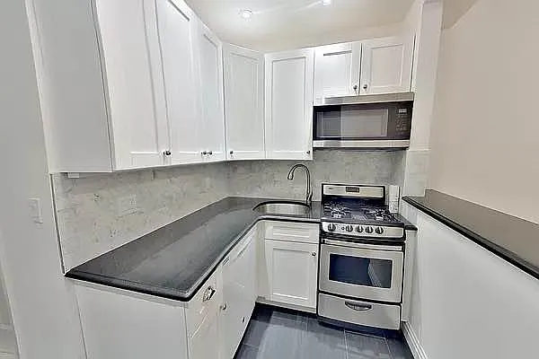 Rented by CitySites Real Estate Group | media 7