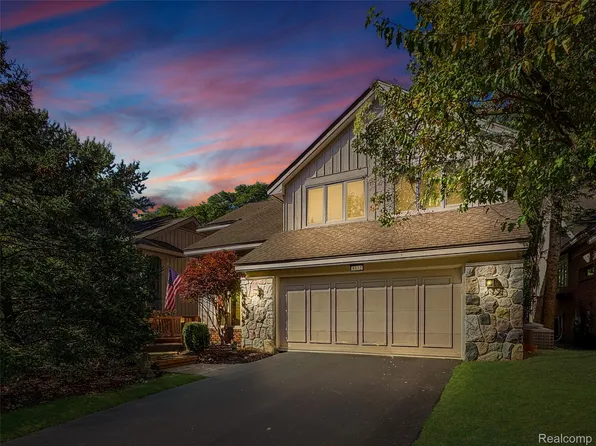 4832 Cliffside Dr #21, West Bloomfield, MI 48323