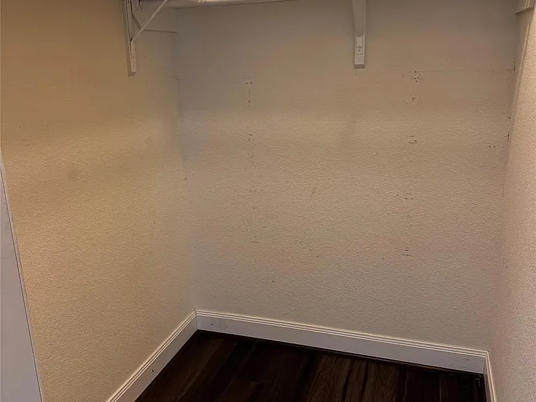 8727 Stoney Brook Ln — Photo 10