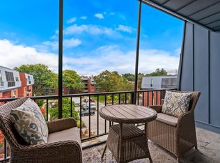 75 Grove St APT 427, Wellesley, MA 02482