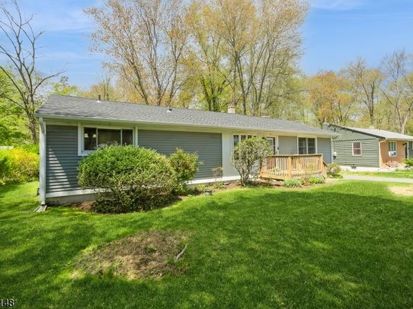 21 Spear Ln, Denville Twp., NJ 07834