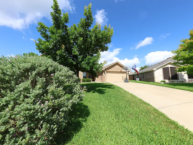 8413 Split Trail Cv — Photo 3