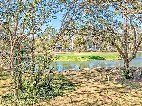 4th image of 5208 Holly Forest Dr
