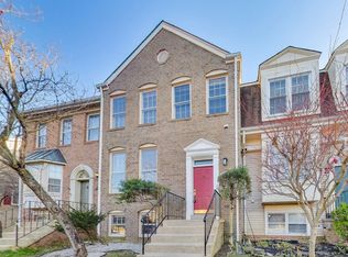 2851 Strauss Ter, Silver Spring, MD 20904