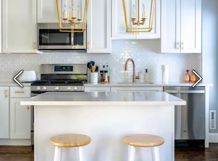 34 Stockholm St, Newport, RI 02840