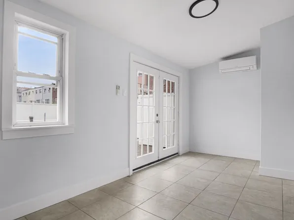 2738 Miles Avenue image 14 of 28