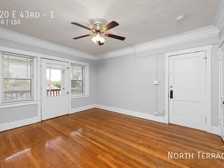 820 E 43rd St #1 — Photo 8