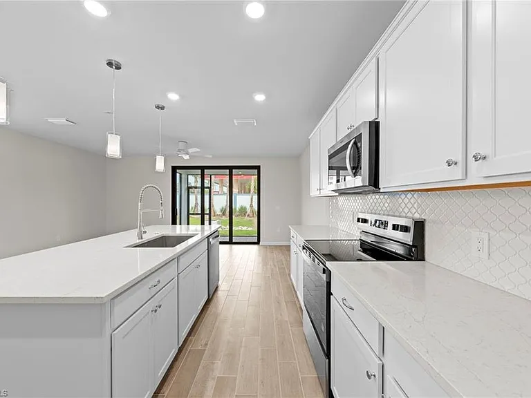 27906 Radiant Ct — Photo 4