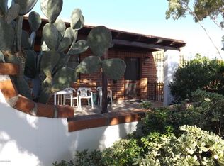 484 S La Canada Dr, Green Valley, AZ 85614