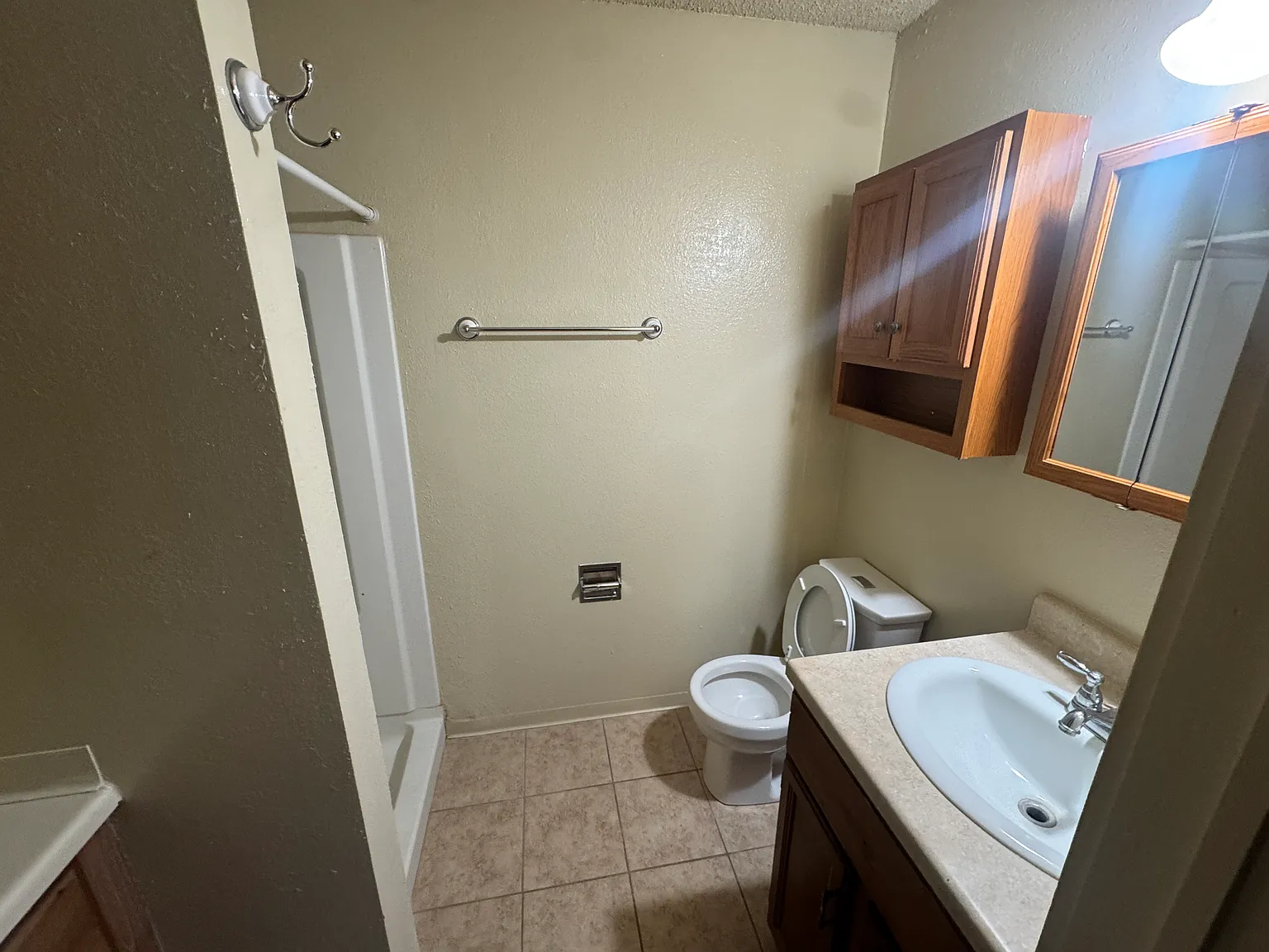 2 bed, $950 — Photo 4