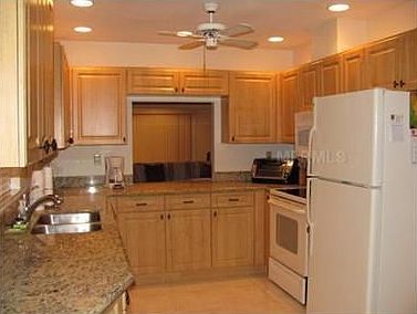 2nd image of 11360 SW Essex Dr