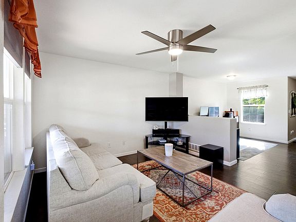 5th image of 1201 Osprey St
