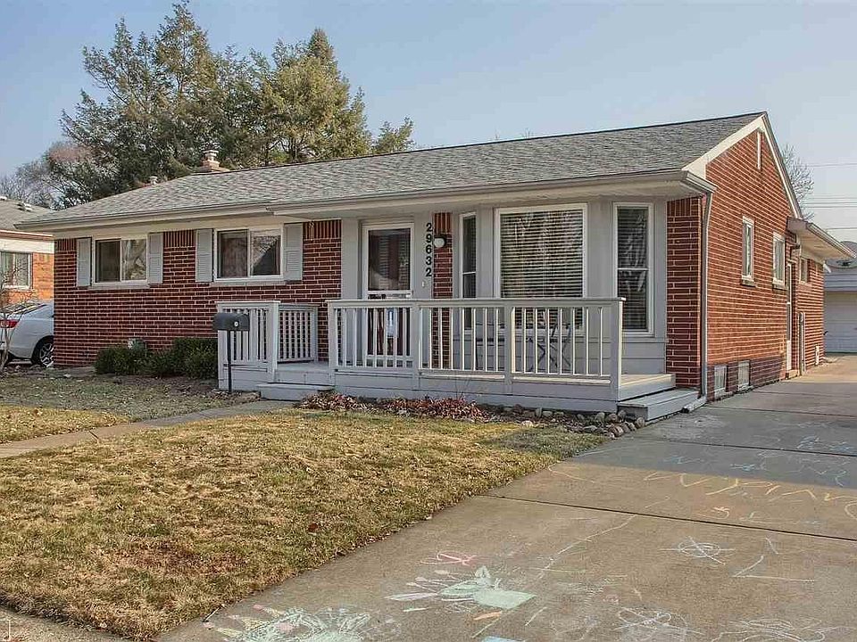 1st image of 29632 Newport Dr