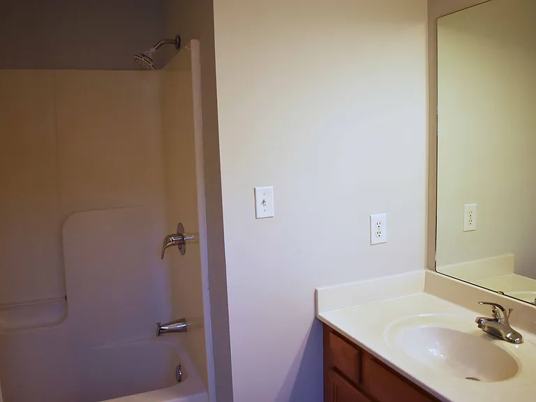 101 Wayne Dr — Photo 10