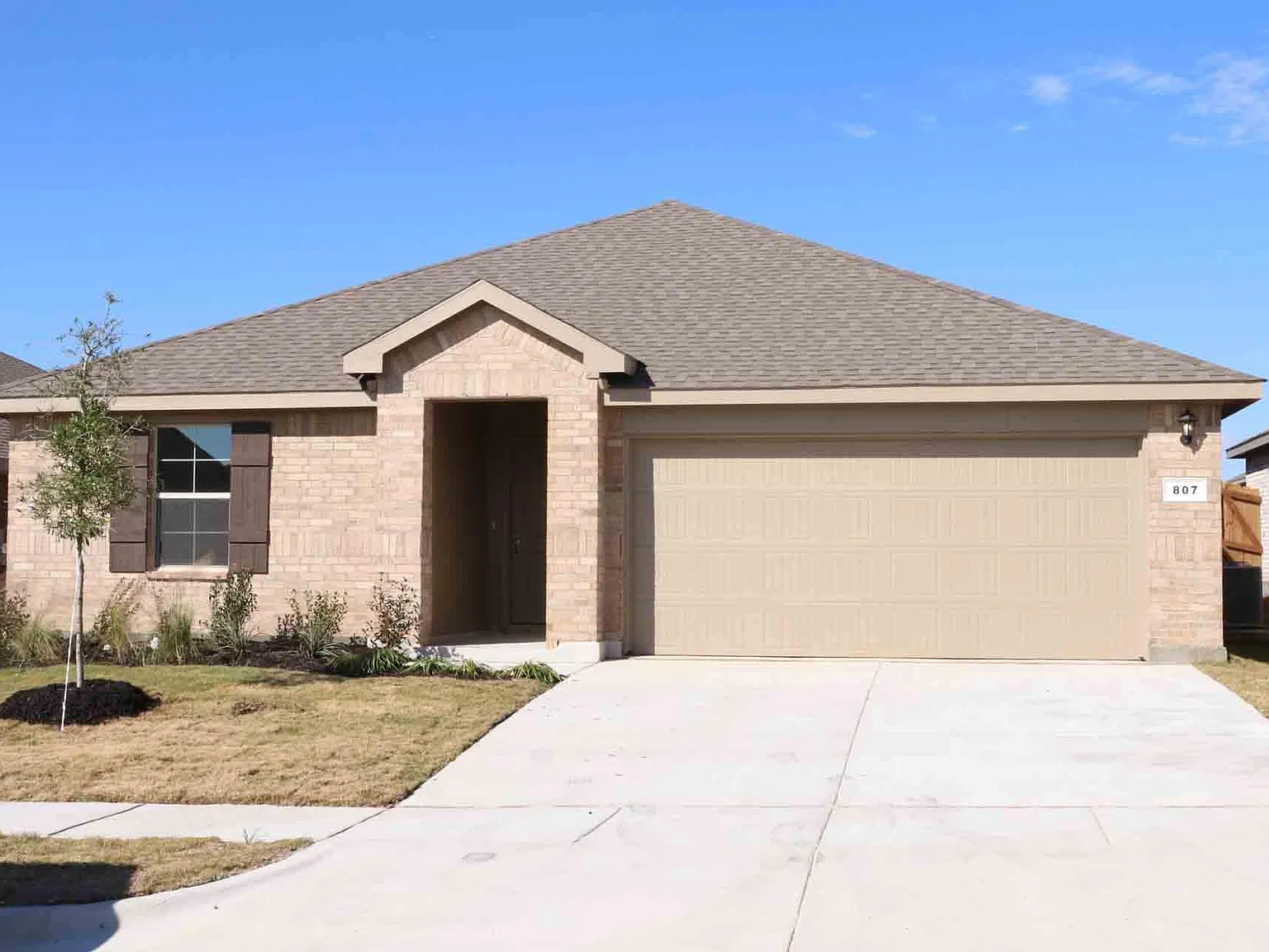 4 bed, 1875 sqft, $2,350 — Photo 1
