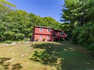 194 Bush Hill Rd, Willimantic, CT 06226