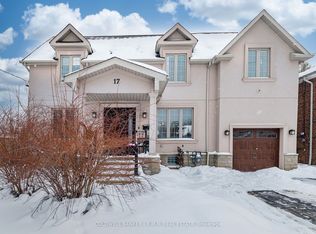 17 Lockheed Blvd, Toronto, ON M9P2H5
