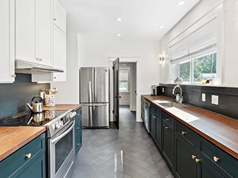1002 Fairwin Ave — Photo 10