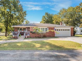 210 SW Lincoln Ave, Krebs, OK 74554