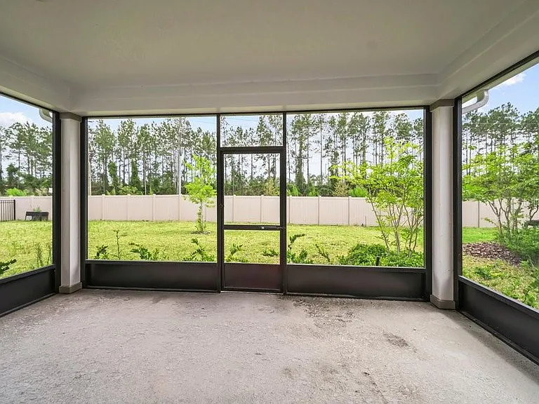 181 Tower Ct — Photo 31
