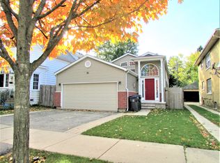 38 S Maple Ave, Waukegan, IL 60085