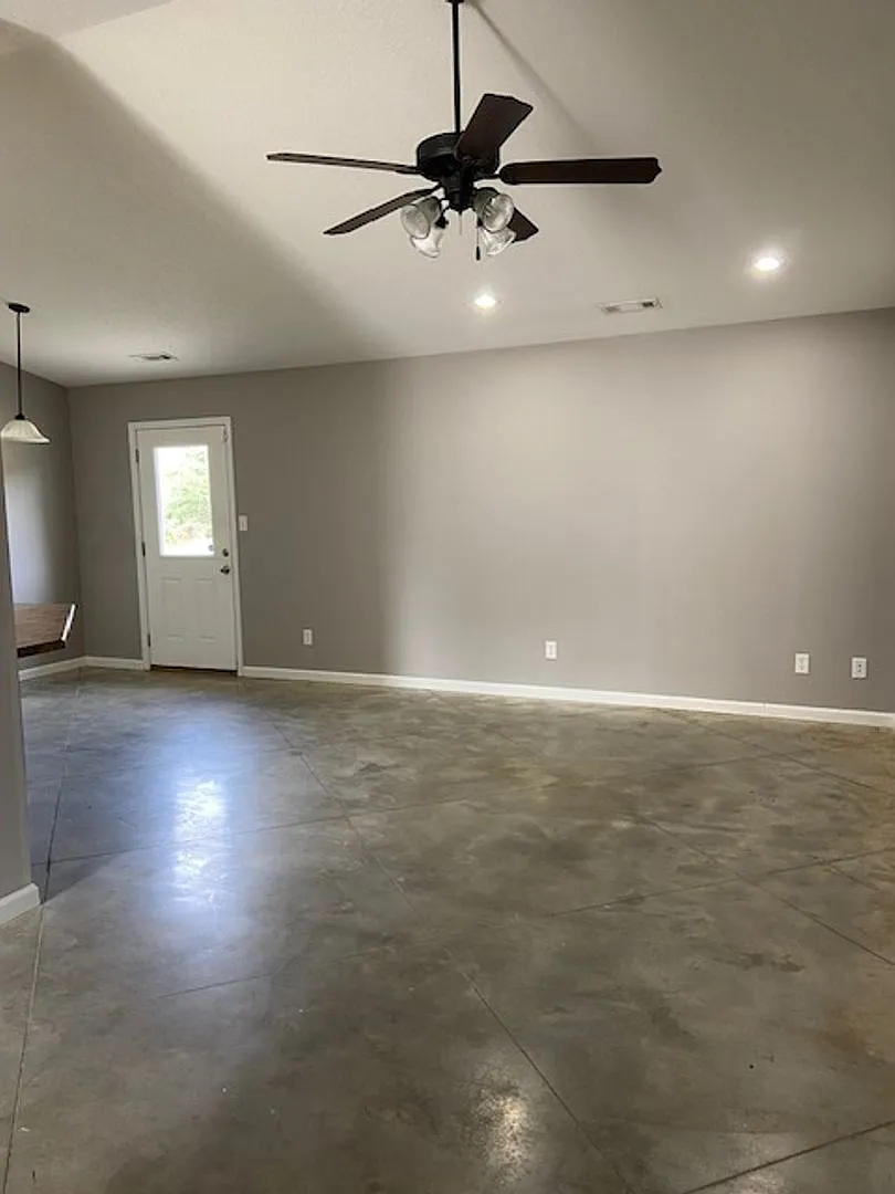 103 Barker Lane — Photo 2