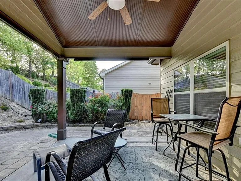 2130 Line Dr — Photo 27