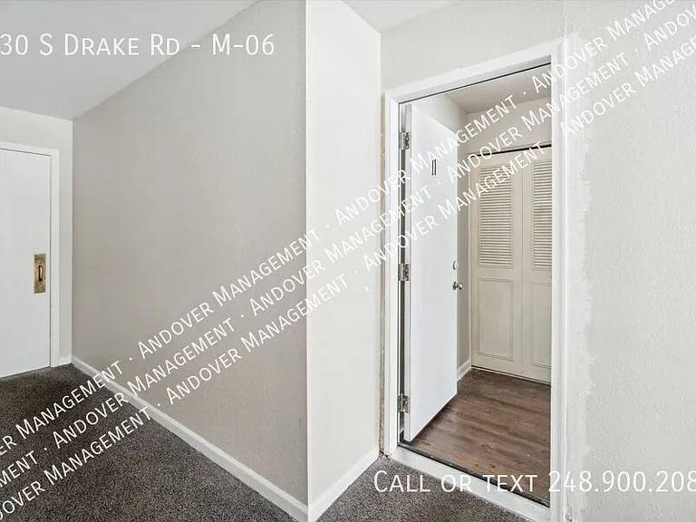 330 S Drake Rd #M-06 — Photo 27