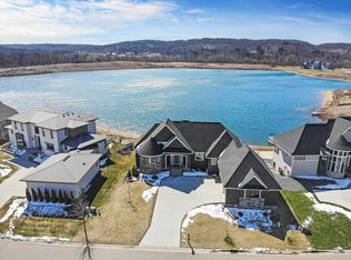 3916 Mayo Lake Rd SW, Rochester, MN 55902