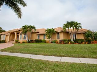 1490 Winterberry Dr, Marco Island, FL 34145