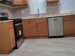 706 18th Ave FLOOR 2, Irvington, NJ 07111