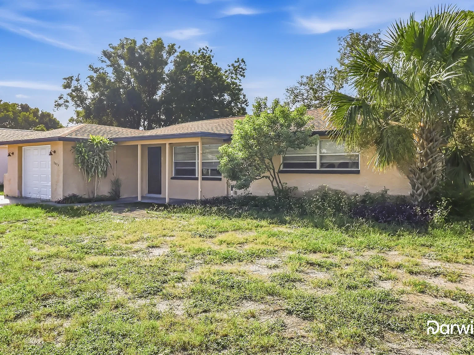 3 bed, 2.0 bath, 1310 sqft, $1,755 — Photo 2