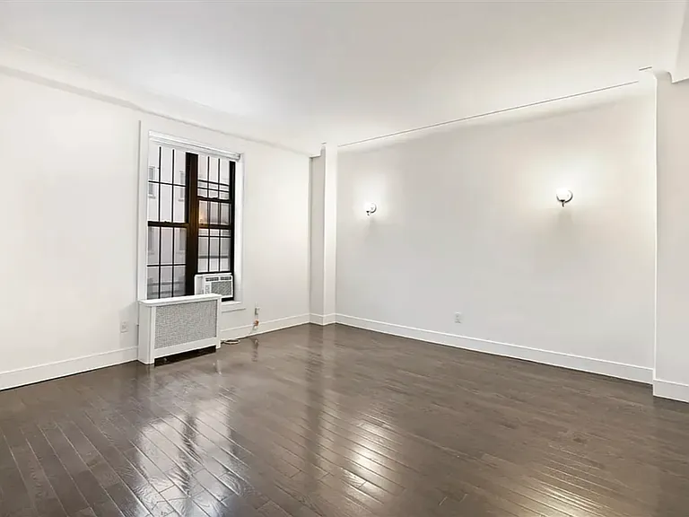 15 W 55th St #4B — Photo 9