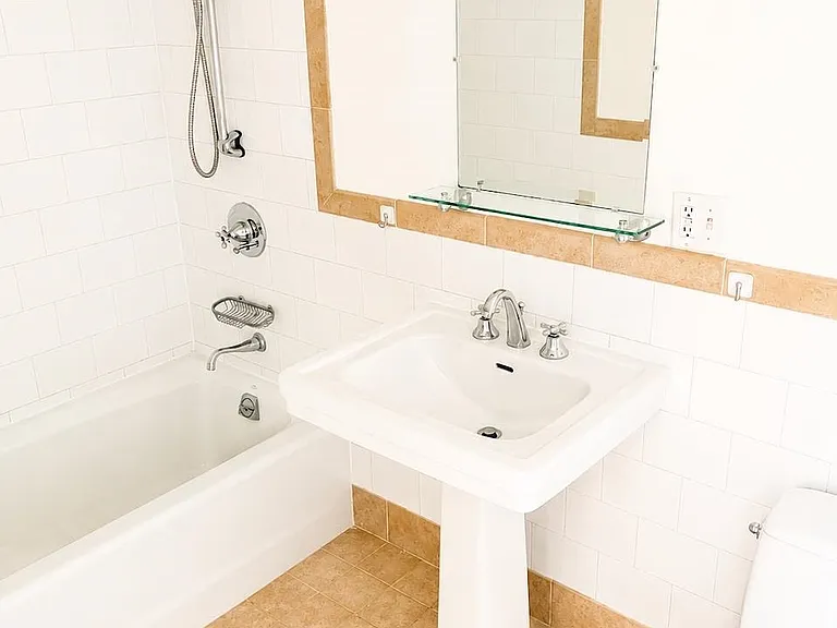 300 Communipaw Ave #302 — Photo 22
