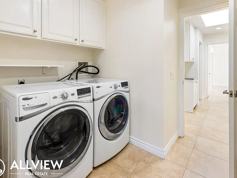 19 Fairdawn — Photo 32