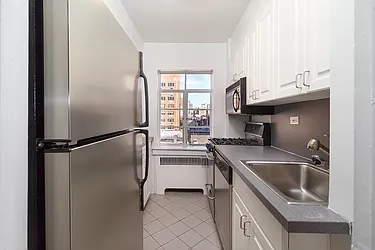 Rented by R New York