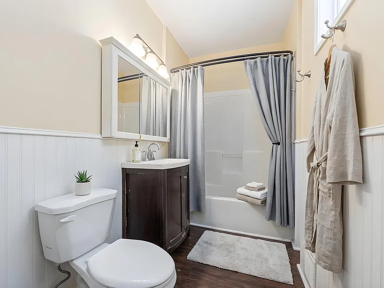 21 Royal St #11 — Photo 8