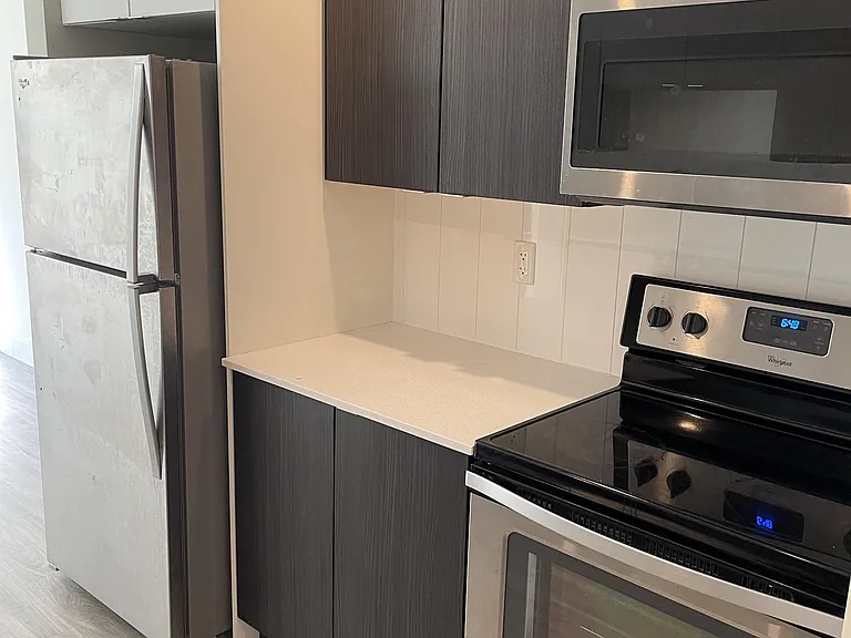 337 Sunnyside Ave #304 — Photo 4