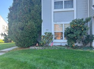 950 Thoreau Ln, Williamstown, NJ 08094