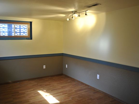 Downstairs bedroom 