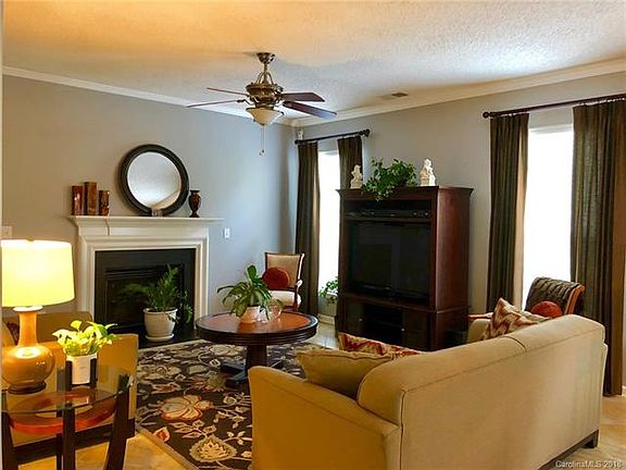 3rd image of 2307 Waters Trail Dr