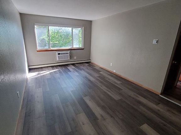 2nd image of 700 E North St APT 4