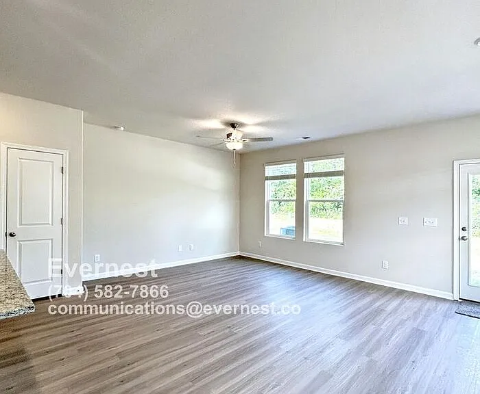 2108 Willow Glen Dr — Photo 4